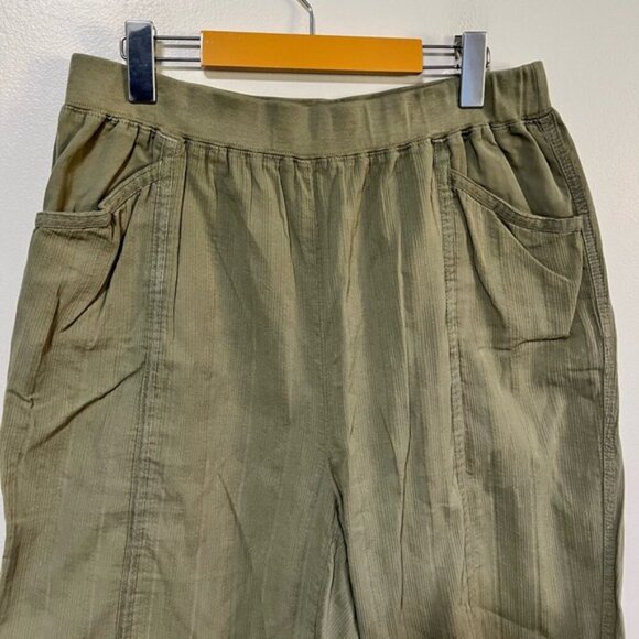 Cotton Ginny Olive Green Textured Elastic Waist Shorts Size Small - Picture 5 of 9